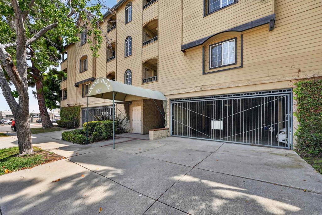 680 Grand Avenue 204