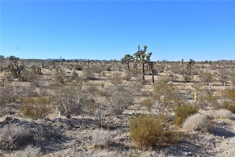 Photo of 11 Alta Avenue, Yucca Valley, CA 92284 (MLS # HD25041557) Photo of 11 Alta Avenue, Yucca Valley, CA 92284 (MLS # HD25041557)