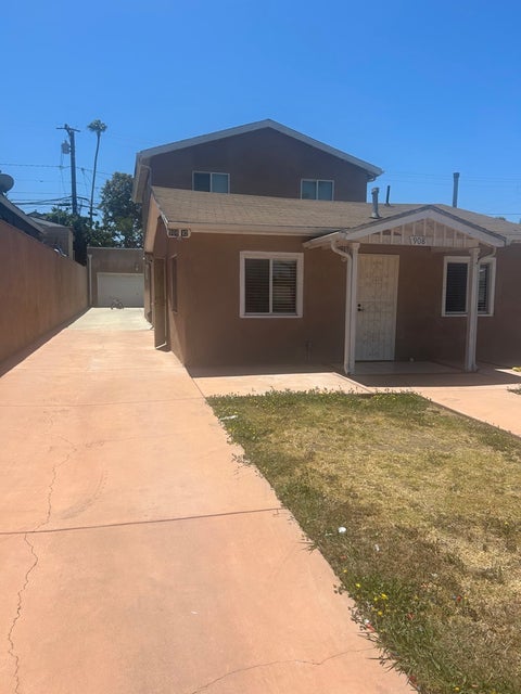 Photo of 908 E Brett Street, Inglewood, CA 90302 (MLS # 26857307)