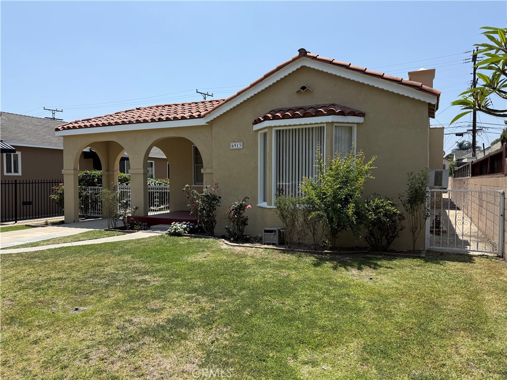 Ready to move in, recently painted house inside and outside, located in beautiful area of Huntington Park, across the street from Lucille Roybal-Allard Elementary School, and only one block from Salt Lake Park.
This house offers 4 bedrooms, 2 bathrooms, Living room, dining room, Kitchen with solid wood cabinets and laundry room. Large backyard with cover patio and separated 2 car garage with automatic garage door opener.