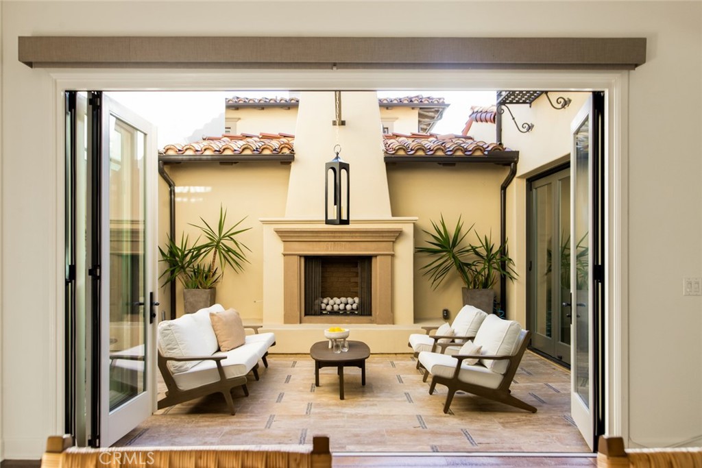 Sea Summit - Residential