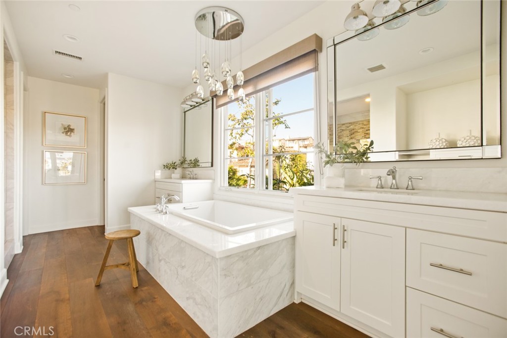 Sea Summit - Residential