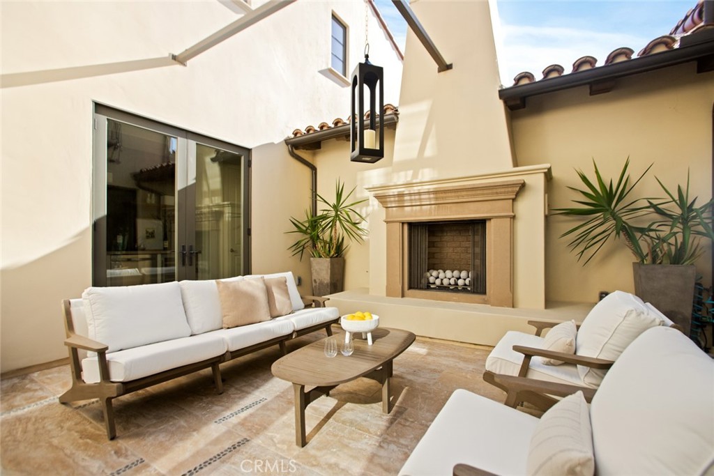 Sea Summit - Residential
