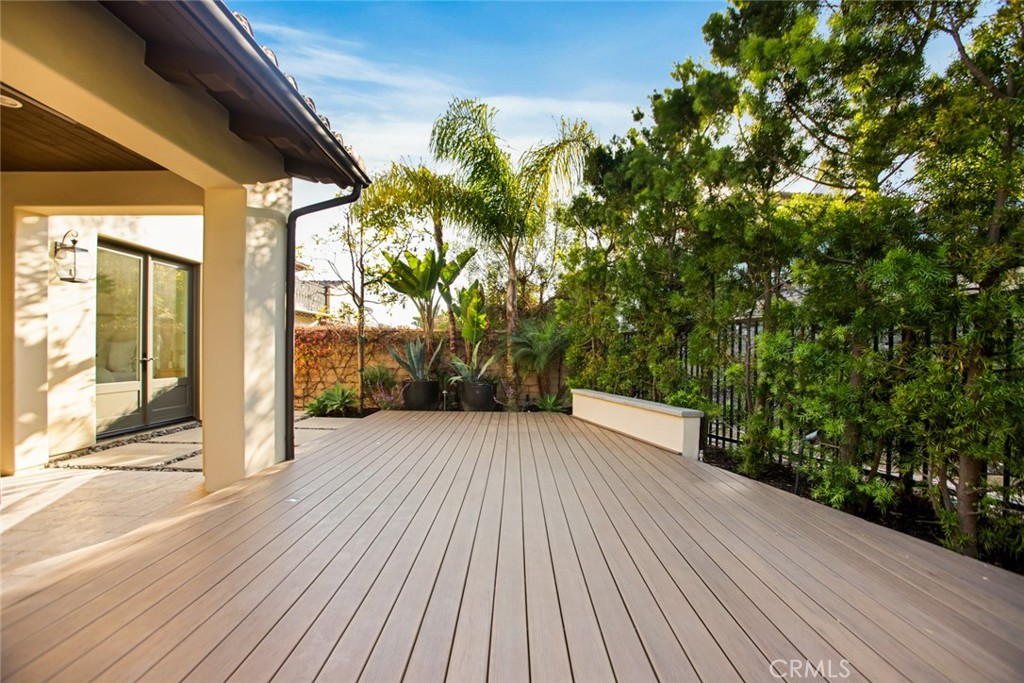 Sea Summit - Residential