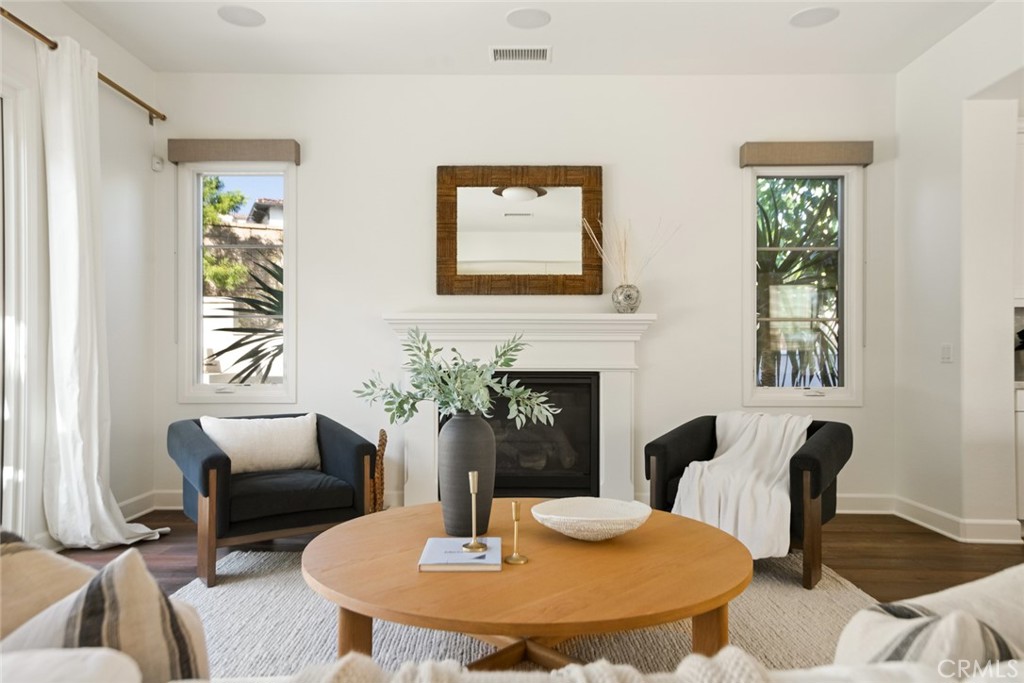 Sea Summit - Residential