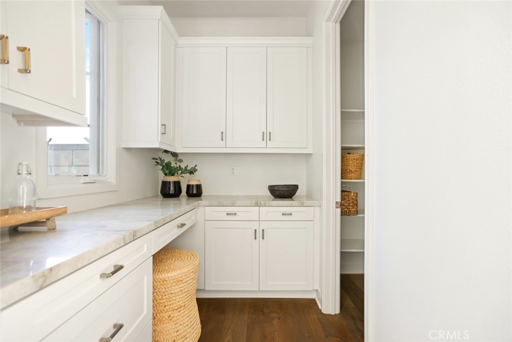 Sea Summit - Residential