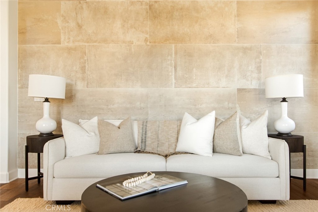 Sea Summit - Residential