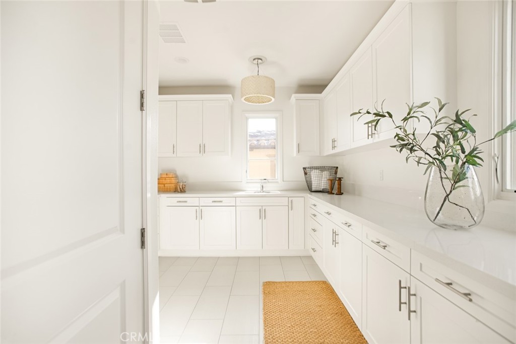 Sea Summit - Residential