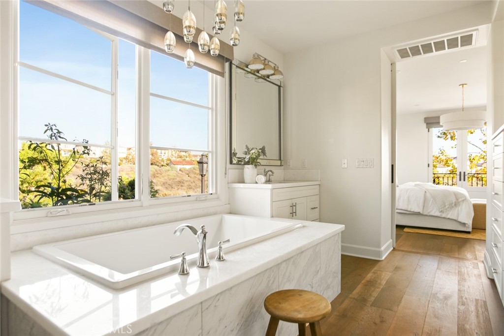 Sea Summit - Residential