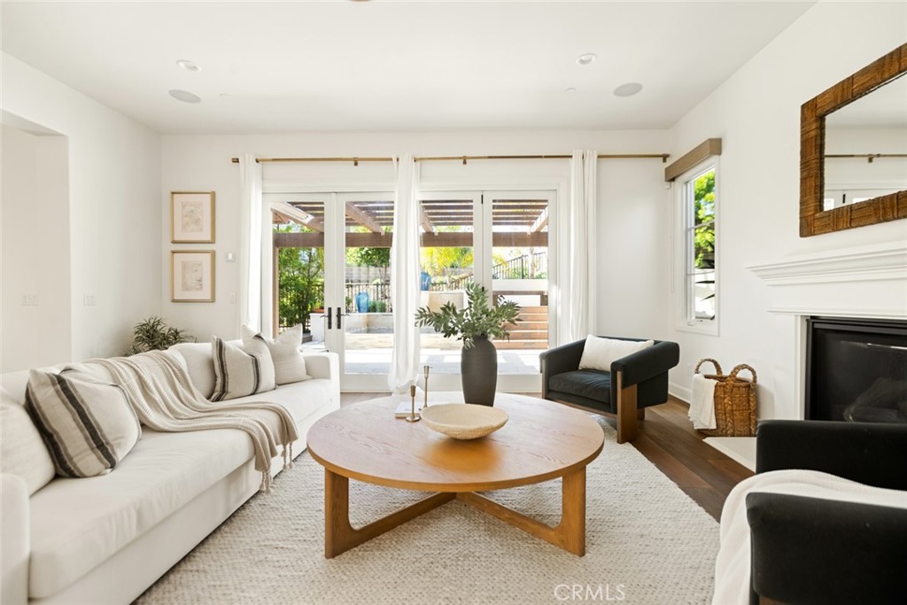 Sea Summit - Residential