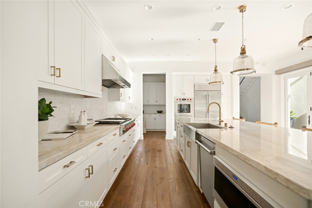 Sea Summit - Residential