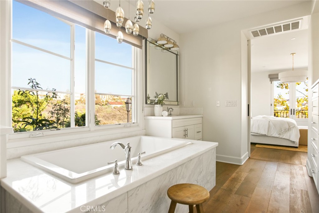 Sea Summit - Residential