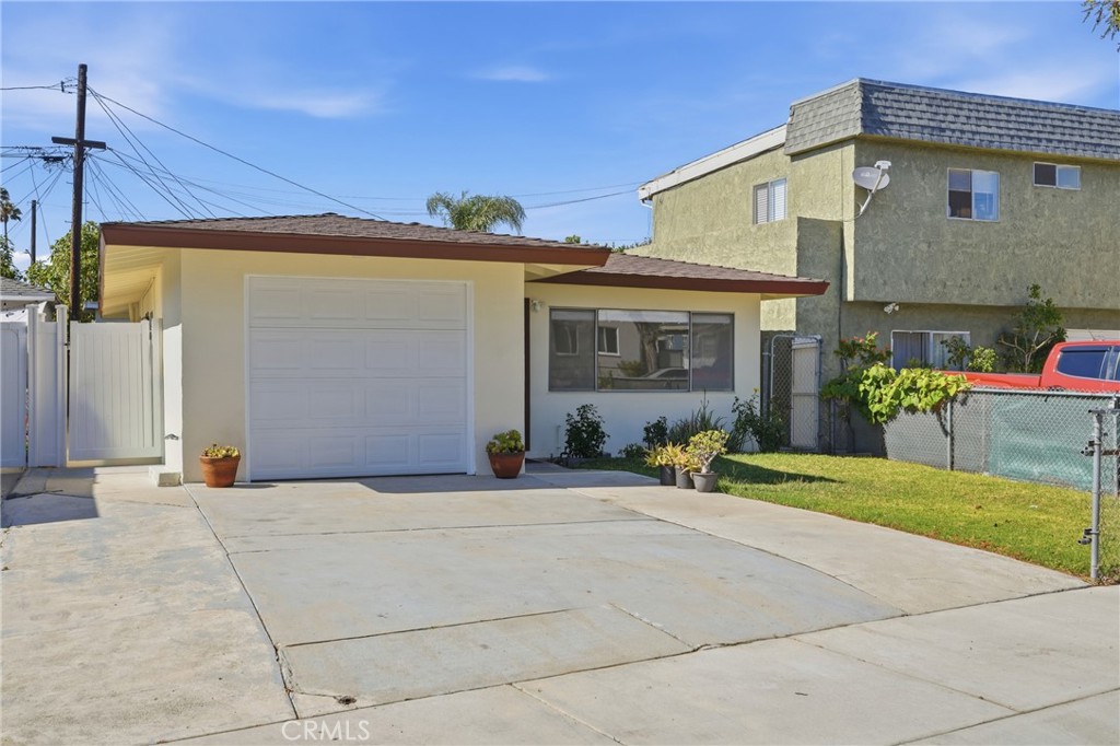 4315 W 171st Street