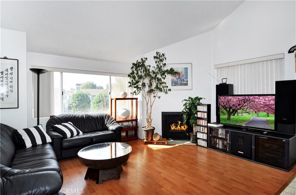 10411 Garden Grove 36