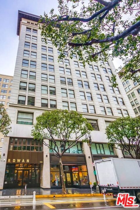 460 S Spring Street 1211