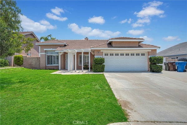 7581 STONEY CREEK DR, HIGHLAND, CA 92346 - Image 7a44a009e9e2b1b2fda4b3908df92a66/3243183057