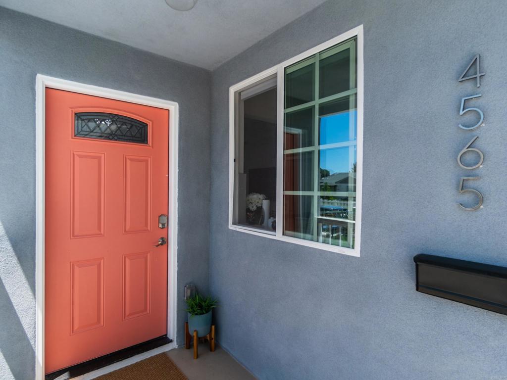 4563 67 51st Street
