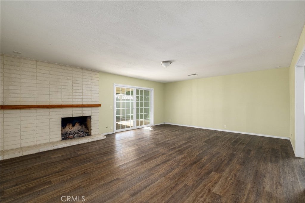 1685 S Belle