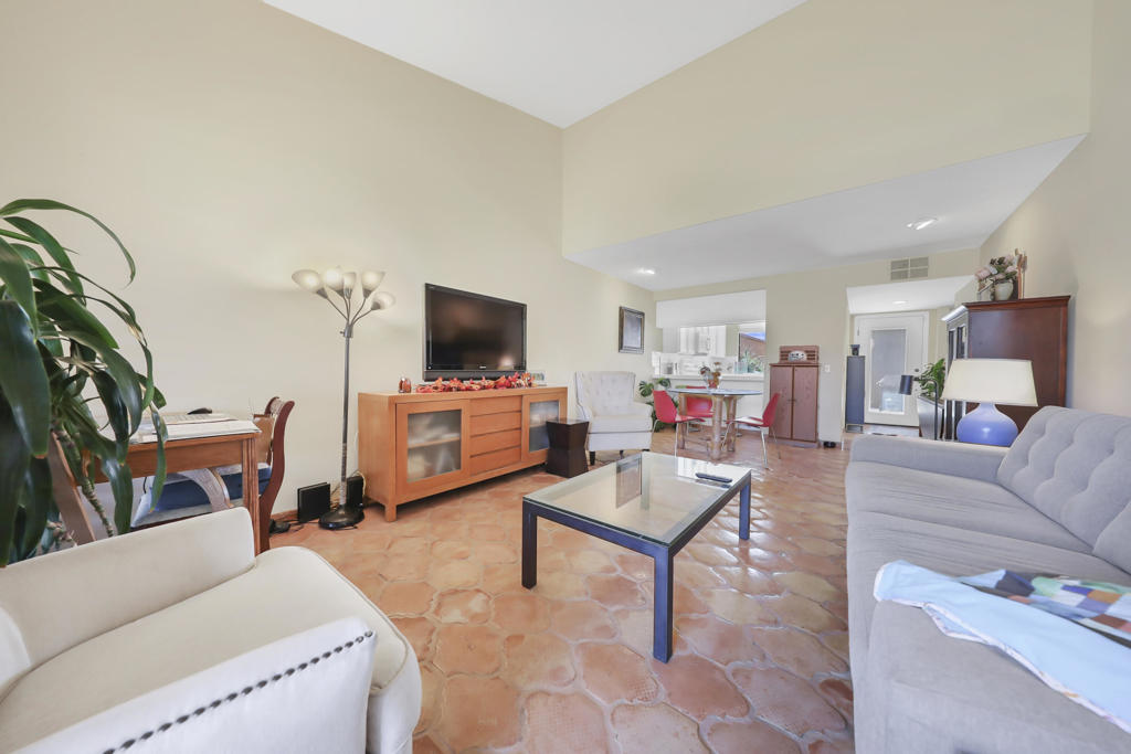 Sunrise C.C. - Residential