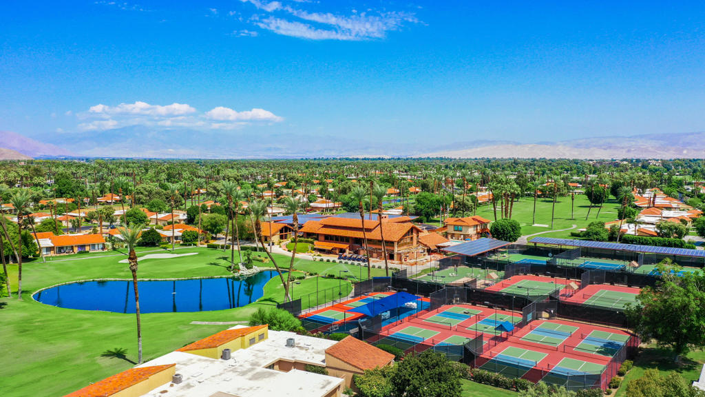 Sunrise C.C. - Residential