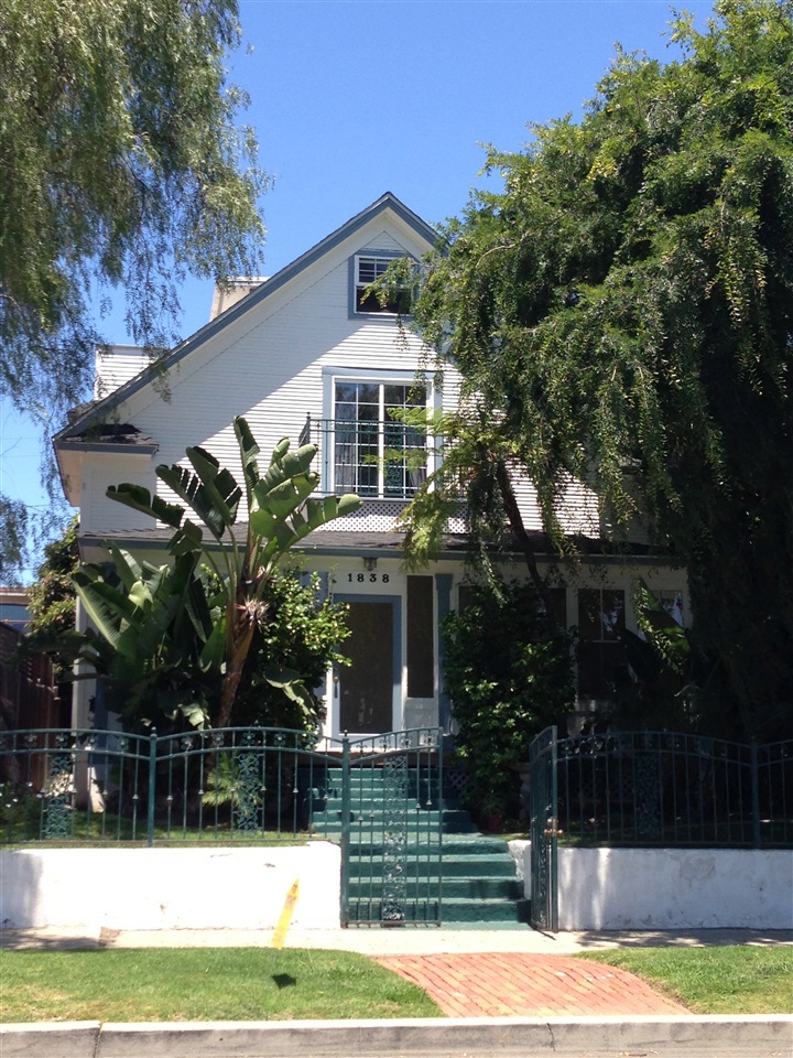 For lease is a beautiful Large turn of the century home on Chalcedony. This is a rare opportunity to rent one of the handful of old victorian style P.B. homes. It has ocean peak views from the second and third stories. Laundry is located inside the home and it has its own private small yard with a deck and 2-3 tandem parking spots with alley access. cats if allowed are additional rent, no dogs. 4 persons maximum. Neighborhoods: Pacific Beach