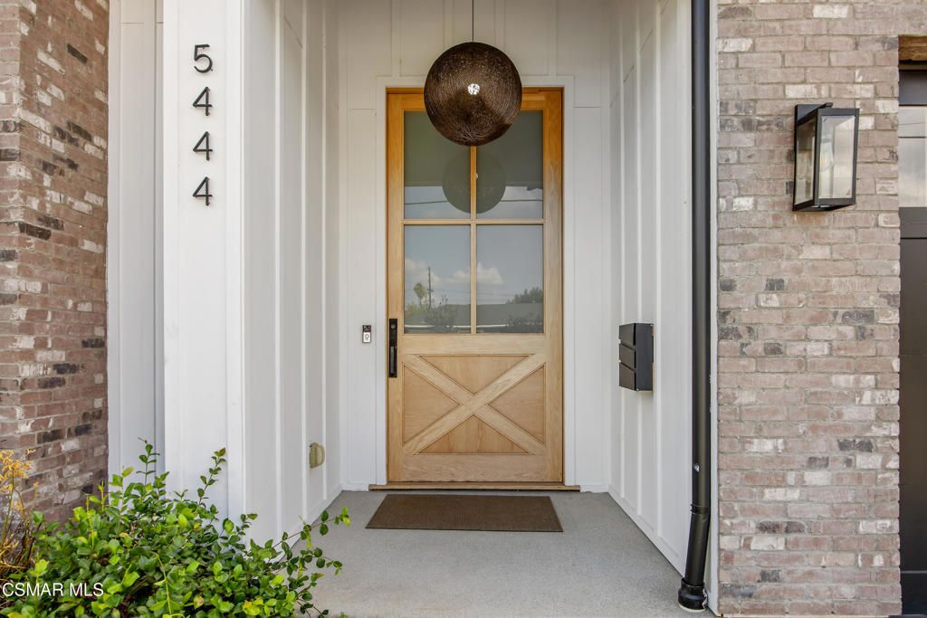 Photo of 5444 Murietta Avenue, Sherman Oaks, CA 91401 (MLS # 225004970)