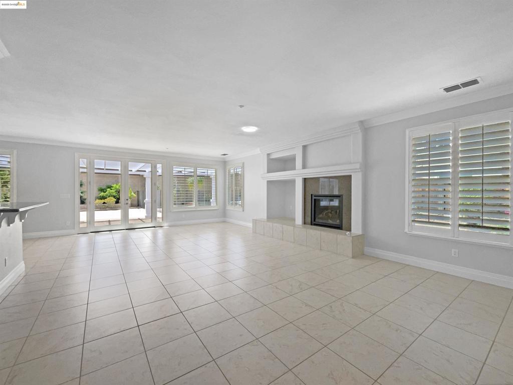 1127 Santa Margherita WAY