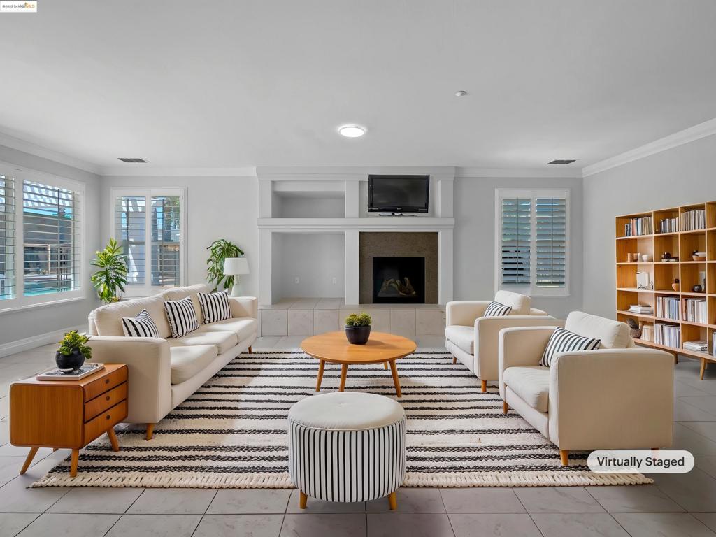 1127 Santa Margherita Way