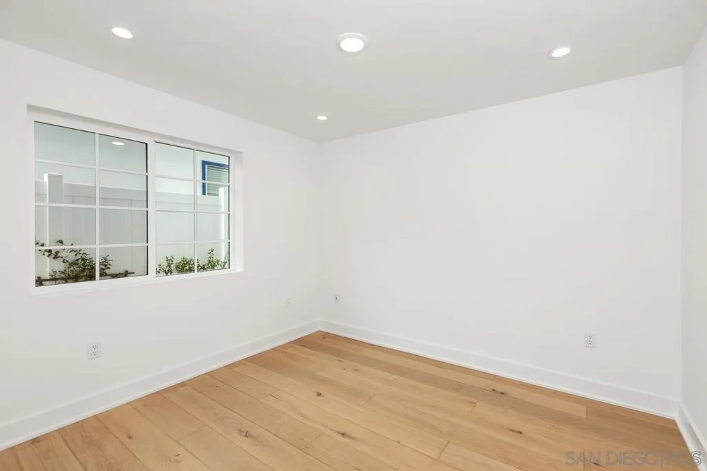 Coronado, California 92118, United States, 3 Bedrooms Bedrooms, ,3 BathroomsBathrooms,Residential,Active,159297