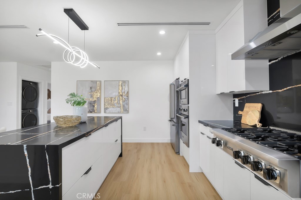 2115 W Clark Avenue