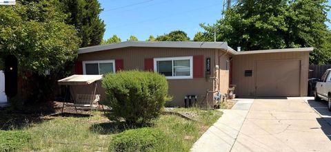 Photo of 4380 Ladner St ST, Fremont, CA 94538 (MLS # 41133745)