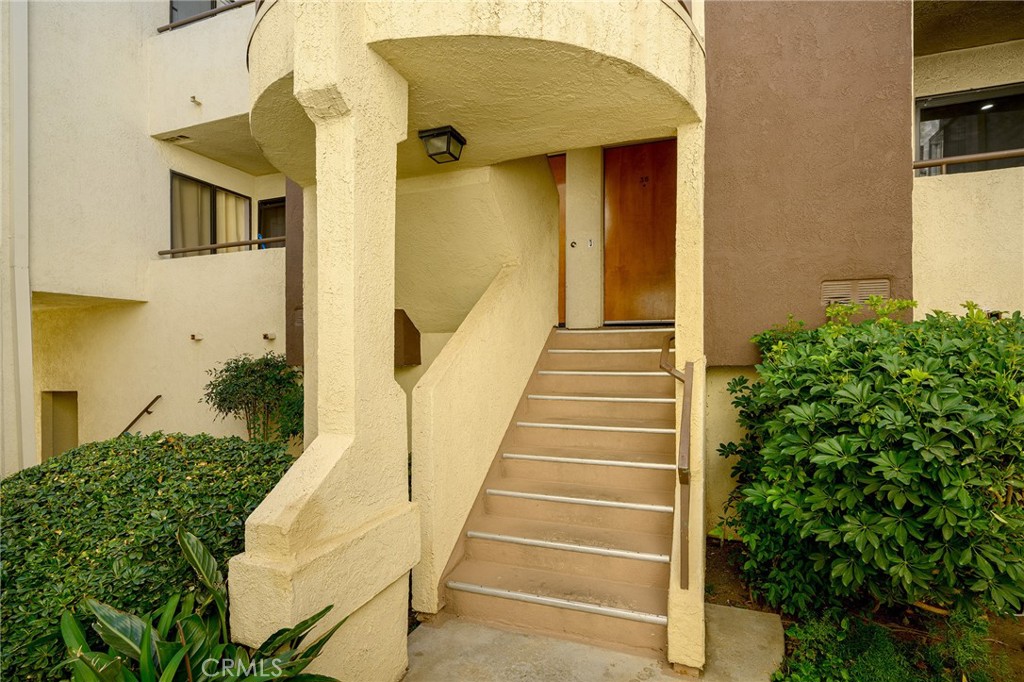 13825 beaver street 35