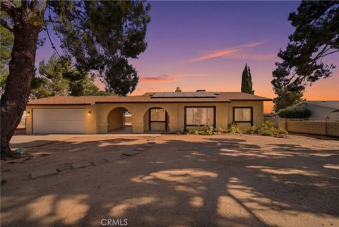 Photo of 18024 Alder Street ST, Hesperia, CA 92345 (MLS # IV26147506)