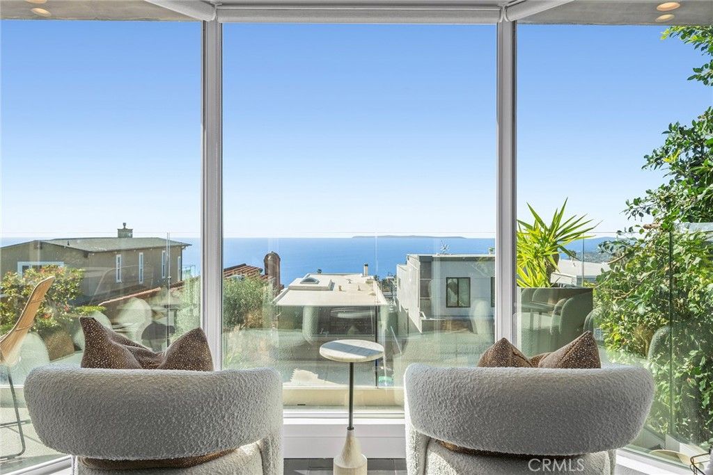 Photo of 928 Quivera, Laguna Beach, CA 92651 (MLS # LG26023975)