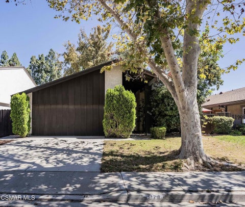Photo of 2178 Shady Brook Drive, Thousand Oaks, CA 91362 (MLS # 226004311)