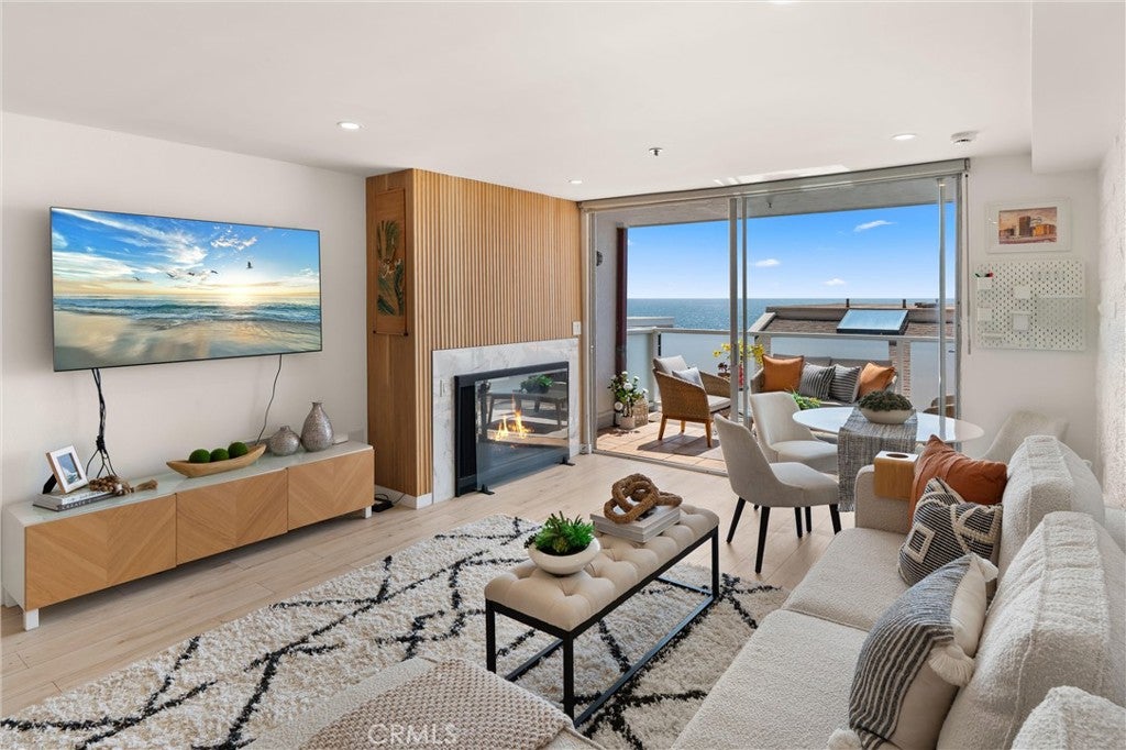 615 Esplanade