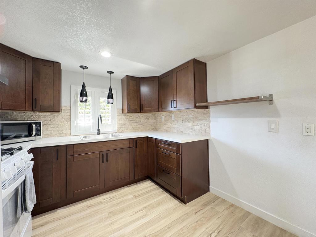 1174 E Main St 103