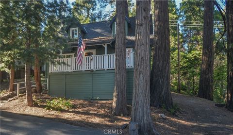 Photo of 27245 Little Bear RD, Blue Jay, CA 92317 (MLS # IG26102875)