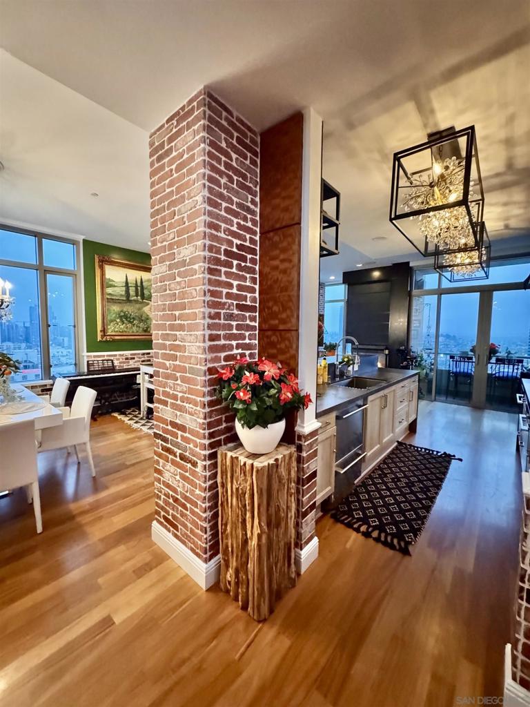 165 6Th Ave 2501