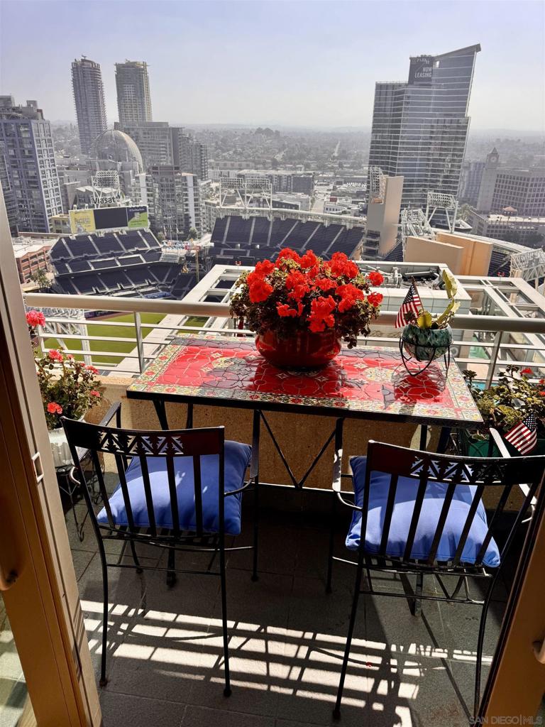 165 6Th Ave 2501