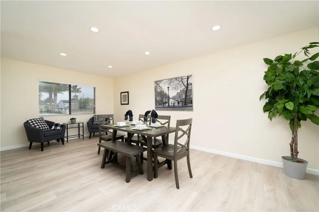 Downey, California 90242, United States, 3 Bedrooms Bedrooms, ,2 BathroomsBathrooms,Residential,Active,174893