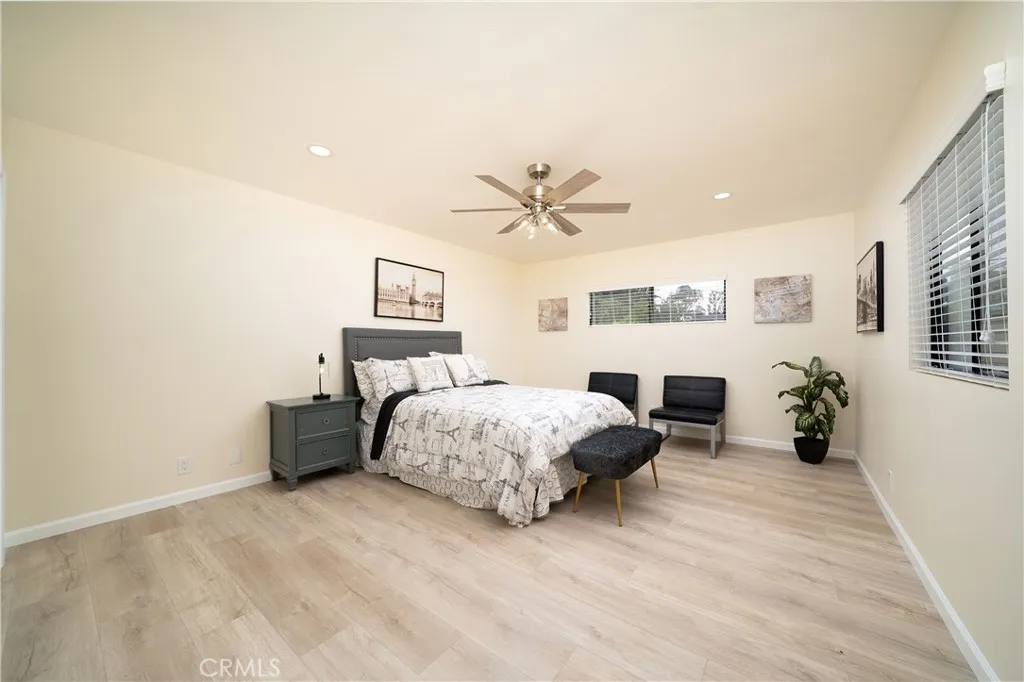 Downey, California 90242, United States, 3 Bedrooms Bedrooms, ,2 BathroomsBathrooms,Residential,Active,174893