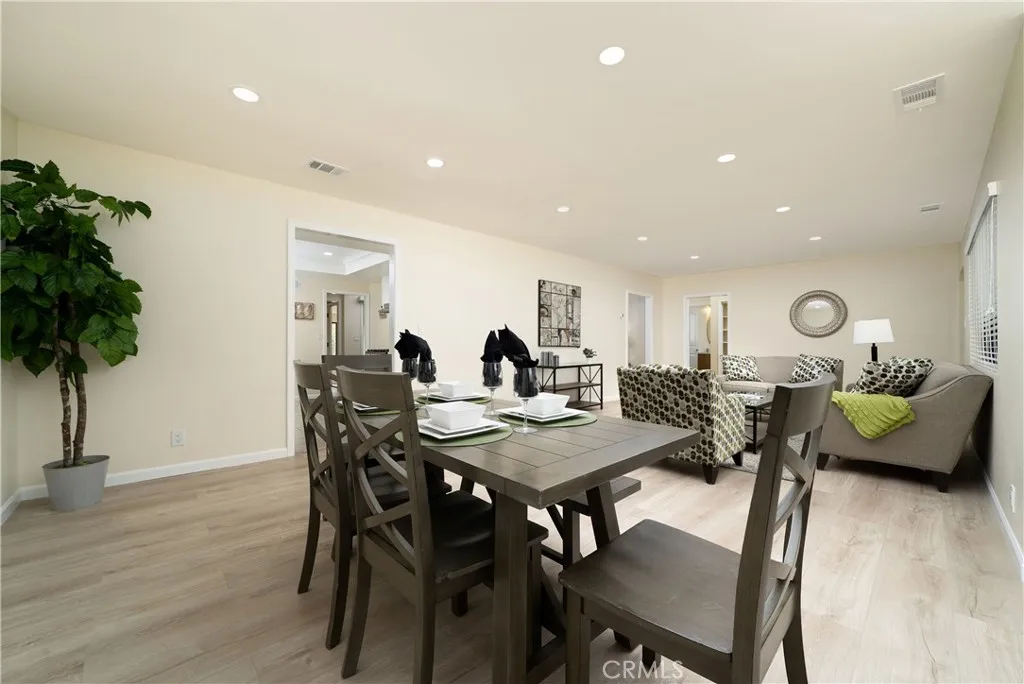 Downey, California 90242, United States, 3 Bedrooms Bedrooms, ,2 BathroomsBathrooms,Residential,Active,174893