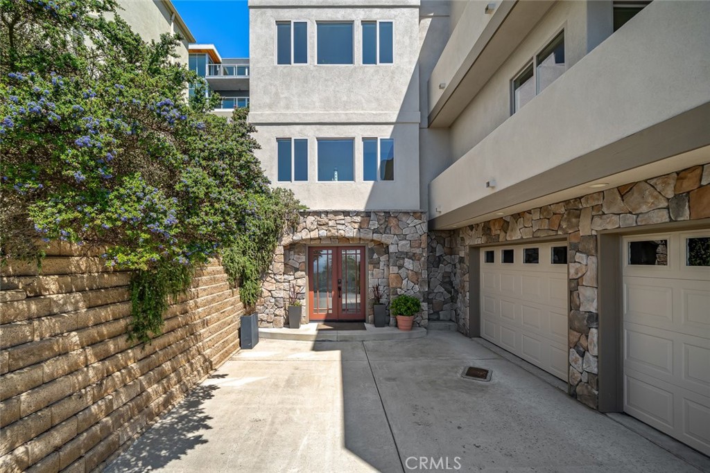2680 Maple Avenue