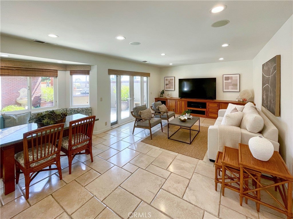 6261 Majorca Circle