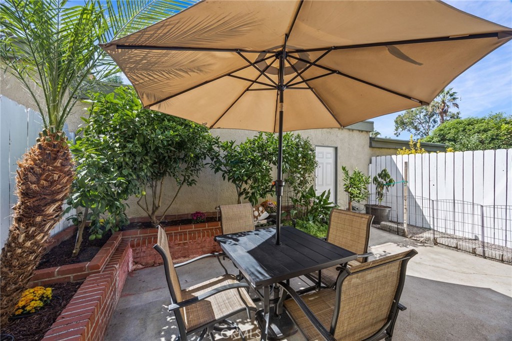 Village Grove Townhouse - Residential