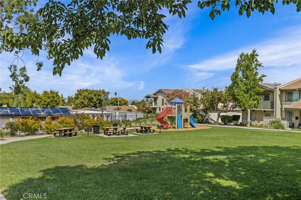 Village Grove Townhouse - Residential
