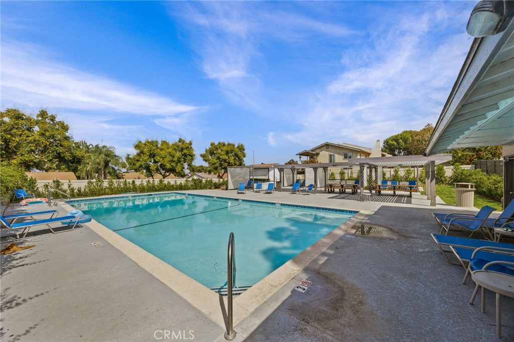 Village Grove Townhouse - Residential