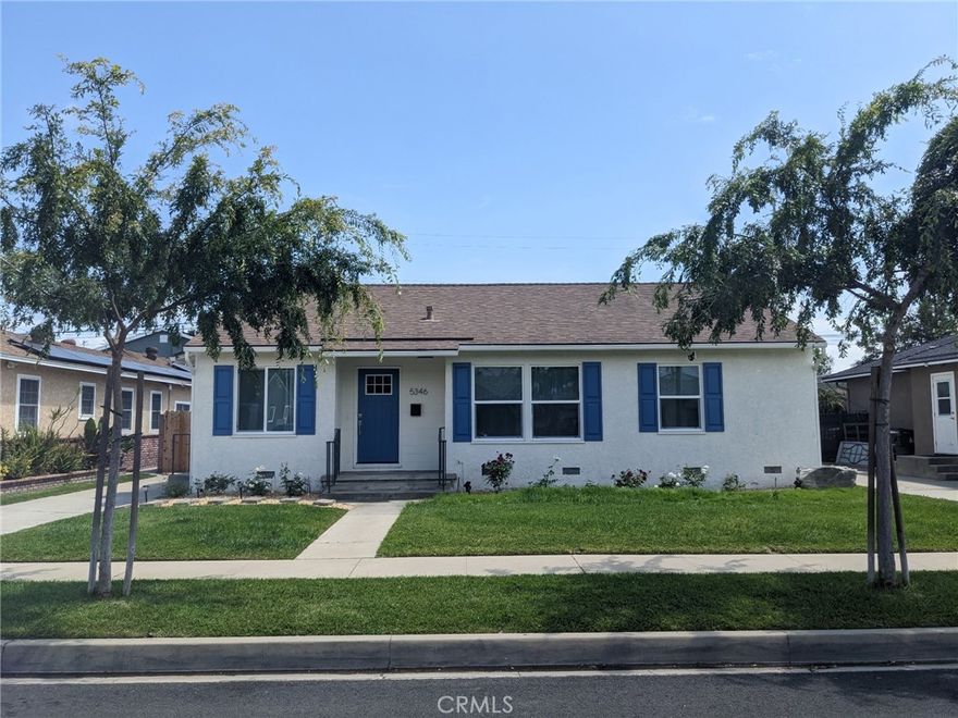 Welcome to this beautifully remodeled home featuring a spacious living room and a separate step-down den. The recently renovated kitchen showcases quartz countertops and modern appliances, while the updated bathrooms include a stunning master bath with a large walk-in shower and double sinks. This home also offers central heating and air conditioning, a cozy fireplace, new flooring throughout, generous closet space, and a private backyard. Additional highlights include a long driveway and a separate, drywalled, and insulated two-car garage with washer and dryer hookups. Located in one of Long Beach’s most desirable neighborhoods with excellent schools, the home is conveniently close to freeways, Cal State Long Beach, top restaurants, entertainment, and Long Beach Airport, yet far enough away to enjoy peace and quiet.