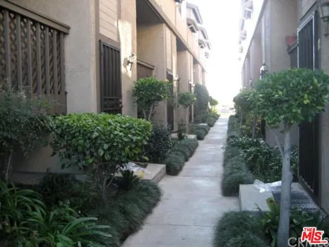 850 W 157th Street Unit 7, Gardena, CA 90247 - MLS#: 25538507